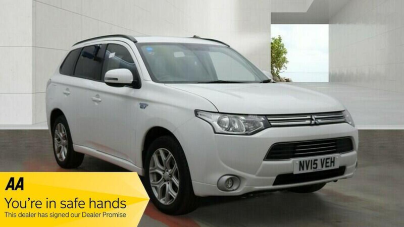 2015 Mitsubishi Outlander 2.0h 12kwh Gx3h CVT 4WD Euro 5 (s/s) 5dr in White — image 1
