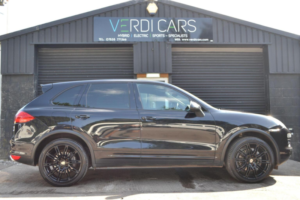 2013 Porsche Cayenne 3.0 Td V6 Tiptronic 4WD Euro 5 (s/s) 5dr in Black — image 4