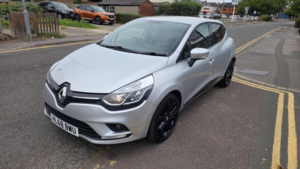 2019 Renault Clio 0.9 Tce Iconic Euro 6 (s/s) 5dr in Silver — image 3