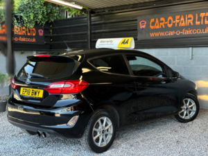 2018 Ford Fiesta 1.0 T Ecoboost Zetec in Black — image 5