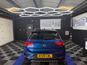 2020 Volkswagen T-Roc 1.6 Tdi Design in Blue — image 5