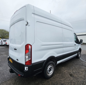2022 Ford Transit 2.0 Transit Leader Van 350 L3 2.0l Ford Ecoblue 130ps Rwd 6 Speed Manual in White — image 5