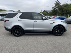 2020 Land Rover Discovery 3.0 Sd V6 Hse in Silver — image 5