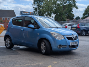 2011 Vauxhall Agila 1.2 Vvt Se in Blue — image 2