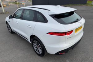 2017 Jaguar F-Pace 2.0 D180 R-Sport Auto Euro 6 (s/s) 5dr in White — image 2