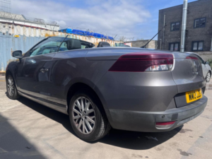 2013 Renault Megane 1.6 Dci Dynamique Tomtom Euro 5 (s/s) 2dr in Grey — image 2