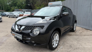 2017 Nissan Juke 1.2 Dig-T N-Connecta Euro 6 (s/s) 5dr in Black — image 3