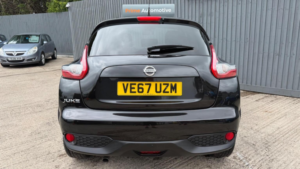 2017 Nissan Juke 1.2 Dig-T N-Connecta Euro 6 (s/s) 5dr in Black — image 6