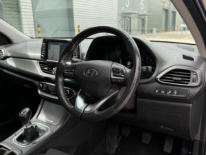 2017 Hyundai I30 1.4 T-Gdi Blue Drive Premium Euro 6 (s/s) 5dr in Blue — image 2