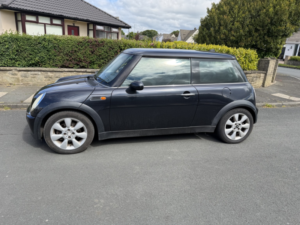2004 MINI Hatch 1.6 Cooper Hatch in Black — image 3