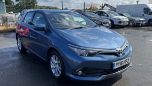 2016 Toyota Auris 1.2 Vvt-I Business Edition in Blue — image 6