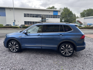 2021 Volkswagen Tiguan Allspace 1.5 Tsi Evo R-Line Tech in Blue — image 5