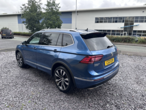 2021 Volkswagen Tiguan Allspace 1.5 Tsi Evo R-Line Tech in Blue — image 6
