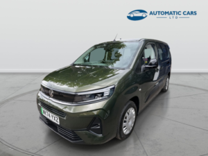 2025 Vauxhall Combo Life Design Xl in Green — image 3