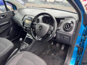 2014 Renault Captur 1.5 Dci Energy Dynamique S Medianav Euro 5 (s/s) 5dr in Blue — image 3