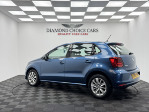 2014 Volkswagen Polo 1.0 Bluemotion Tech Se in Blue — image 4