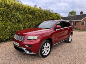 2015 Jeep Grand Cherokee 3.0 Grand Cherokee 3.0l V6 Crd Summit in Red — image 3