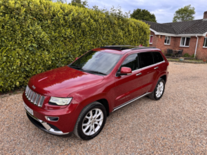2015 Jeep Grand Cherokee 3.0 Grand Cherokee 3.0l V6 Crd Summit in Red — image 6