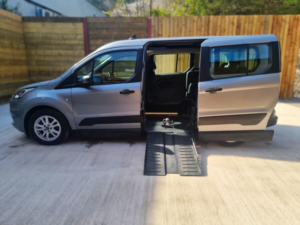 2021 Ford Grand Tourneo Connect Side Entry Passenger Up Front Auto Wheelchair Accessible Disabled Access Vehicle Wav in Silver — image 3