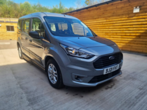 2021 Ford Grand Tourneo Connect Side Entry Passenger Up Front Auto Wheelchair Accessible Disabled Access Vehicle Wav in Silver — image 5