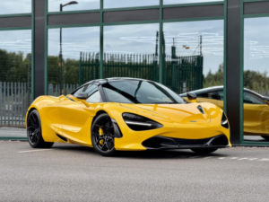 2018 Mclaren 720s 4.0 T V8 in Yellow — image 2