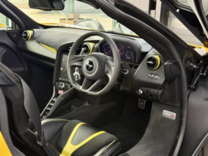 2018 Mclaren 720s 4.0 T V8 in Yellow — image 3
