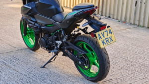 2024 Kawasaki Z500 500 Se Supernaked Euro 5 in Green — image 2