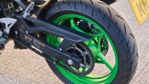 2024 Kawasaki Z500 500 Se Supernaked Euro 5 in Green — image 4