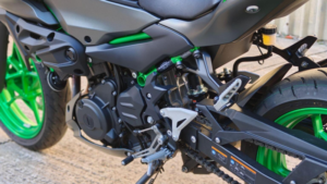2024 Kawasaki Z500 500 Se Supernaked Euro 5 in Green — image 5