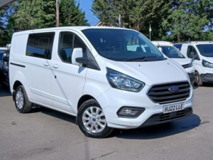 2022 Ford Transit Custom Custom 300 Crew Van Limited — image 3