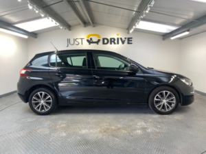 2015 Peugeot 308 1.2 Puretech Active Hatchback 5dr Petrol Manual Euro 6 (s/s) (110 Ps) in Black — image 6