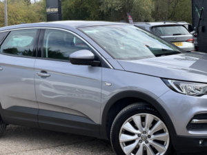 2020 Vauxhall Grandland X 1.2 Turbo Elite Nav in Grey — image 5