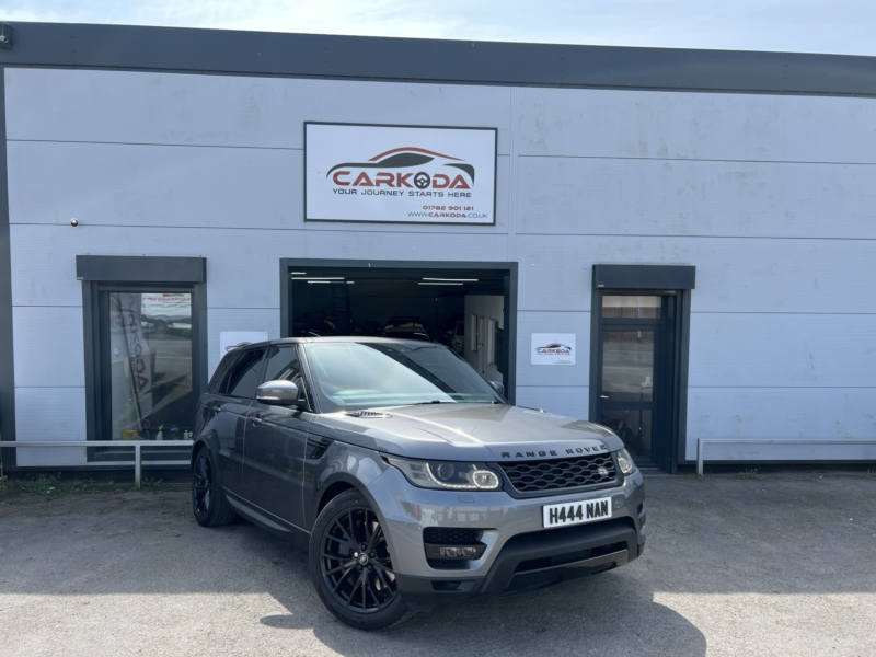 2017 Land Rover Range Rover Sport 3.0 Sd V6 Hse in Grey — image 1
