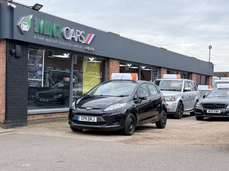 2011 Ford Fiesta 1.3 Edge in Black — image 1