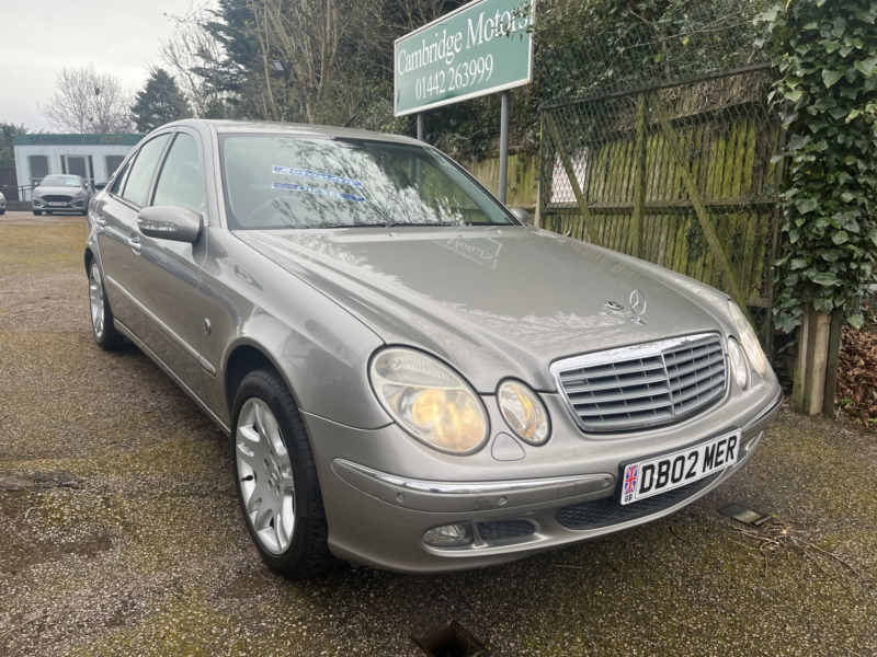 2006 Mercedes-Benz E Class 3.0 E320 Cdi Elegance in Silver — image 1