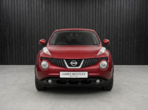 2011 Nissan Juke 1.6 Acenta CVT Euro 5 5dr in Red — image 2