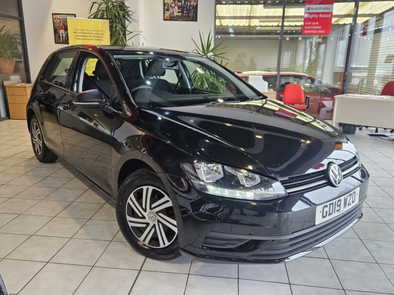 2019 Volkswagen Golf 1.0 Tsi S in Black — image 1