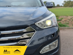 2013 Hyundai Santa Fe Crdi Premium Se in Blue — image 3