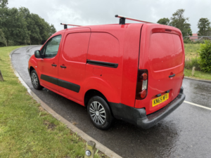 2015 Peugeot Partner 1.6 Hdi 750 Se in Red — image 5