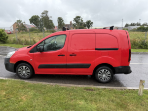 2015 Peugeot Partner 1.6 Hdi 750 Se in Red — image 6