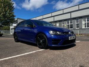 2015 Volkswagen Golf 2.0 Golf R DSG 4WD 5dr in Blue — image 6