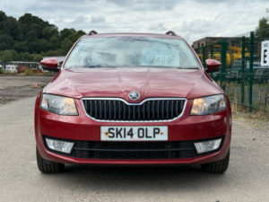 2014 Skoda Octavia 2.0 Tdi Elegance Estate 5dr Diesel Manual 4WD Euro 5 (s/s) (150 Ps) in Red — image 2