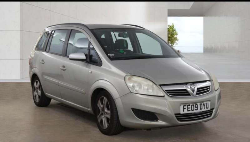 2009 Vauxhall Zafira 1.9 Cdti Exclusiv Auto Euro 4 5dr in Silver — image 1