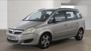 2009 Vauxhall Zafira 1.9 Cdti Exclusiv Auto Euro 4 5dr in Silver — image 2