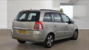 2009 Vauxhall Zafira 1.9 Cdti Exclusiv Auto Euro 4 5dr in Silver — image 4