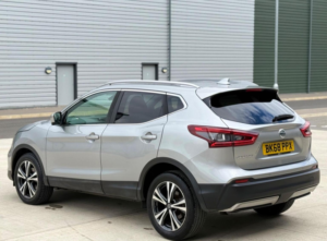 2019 Nissan Qashqai 1.3 Dig-T N-Connecta Dct Auto Euro 6 (s/s) 5dr in Silver — image 5