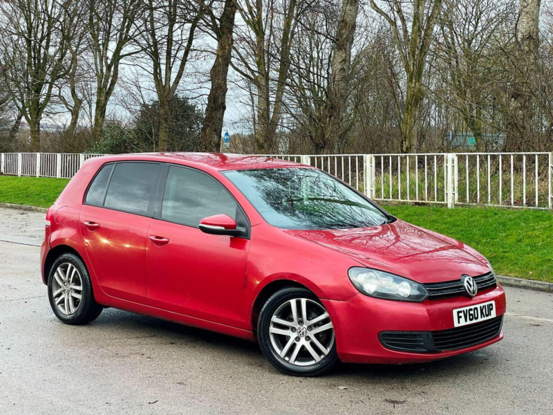 2010 Volkswagen Golf 1.6 Tdi Se Euro 5 5dr in Red — image 1