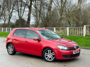 2010 Volkswagen Golf 1.6 Tdi Se Euro 5 5dr in Red — image 2