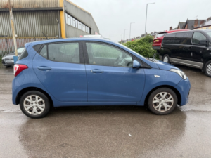 2017 Hyundai I10 1.0 Se Hatchback 5dr Petrol Manual Euro 5 (66 Ps) in Blue — image 3