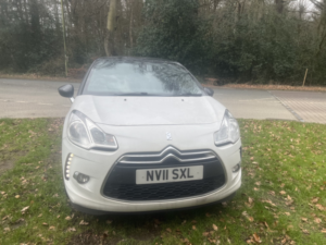 2011 Citroen Ds3 1.6 Vti Dstyle Plus in White — image 3